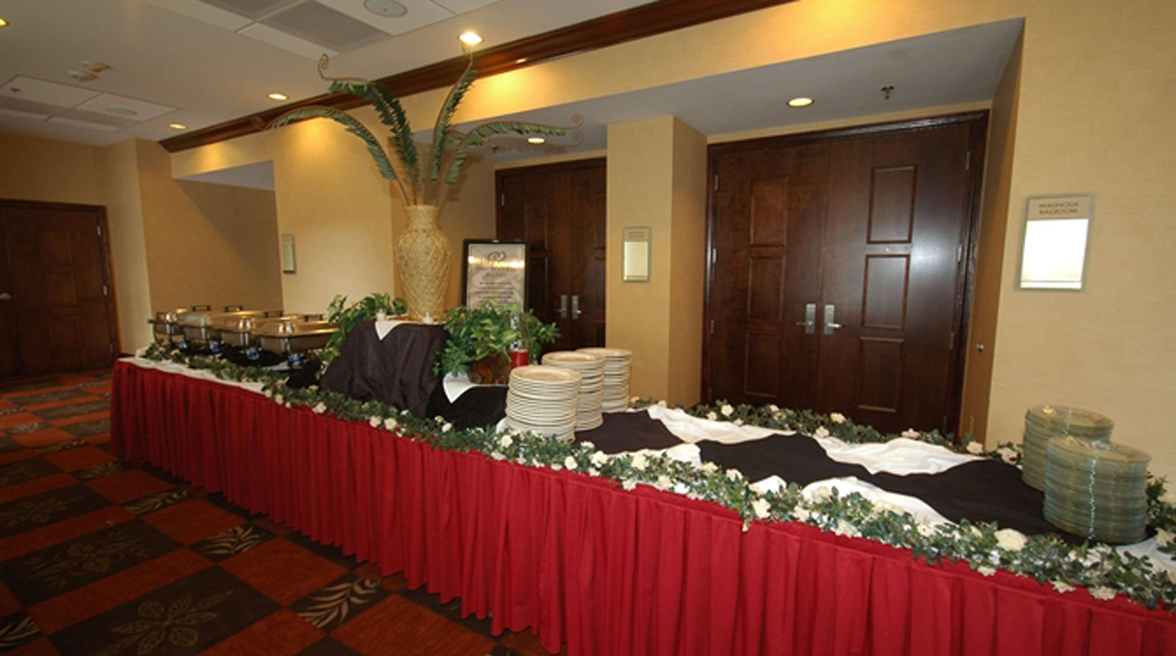 Hotel Doubletree By Hilton Rocky Mount Ristorante foto