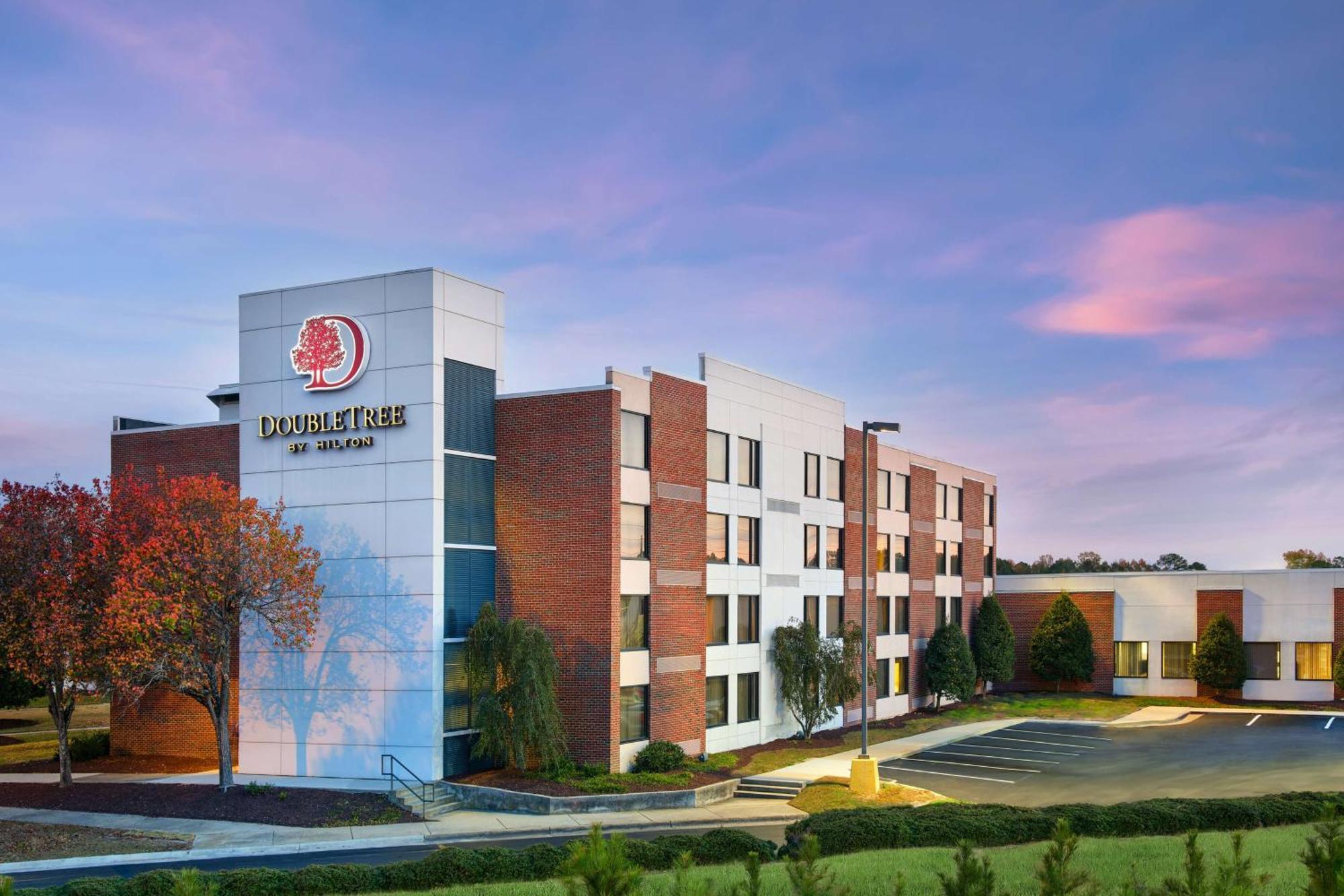 Hotel Doubletree By Hilton Rocky Mount Esterno foto